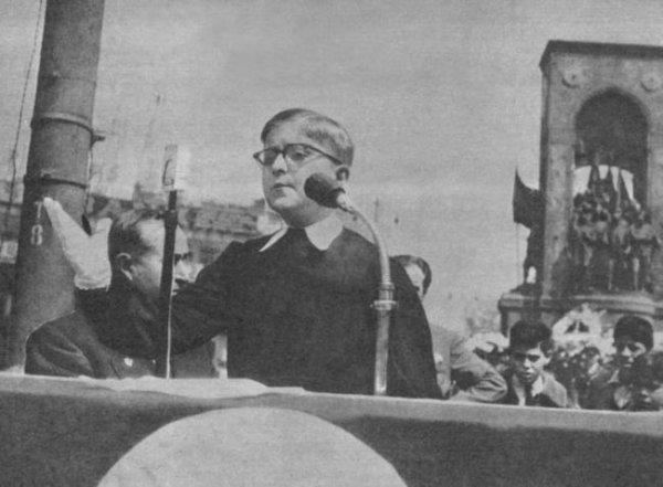 Cem Karaca kimdir - biyografisi