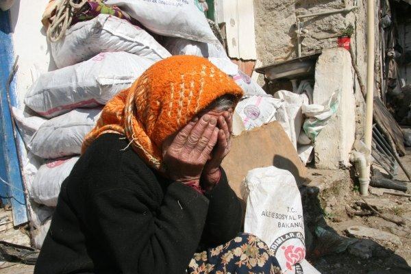 Telef olan ineği için gözyaşı döken Sabiha Nine
