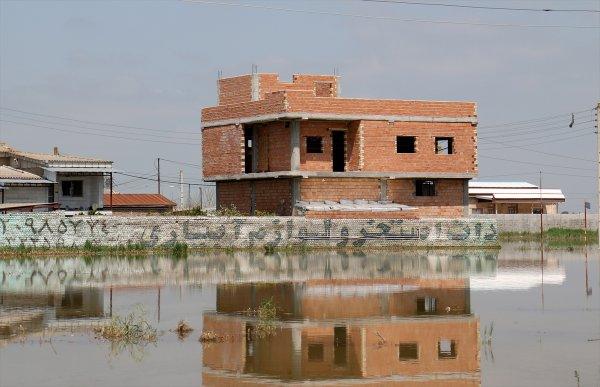 İran'da sel felaketi: 70 ölü