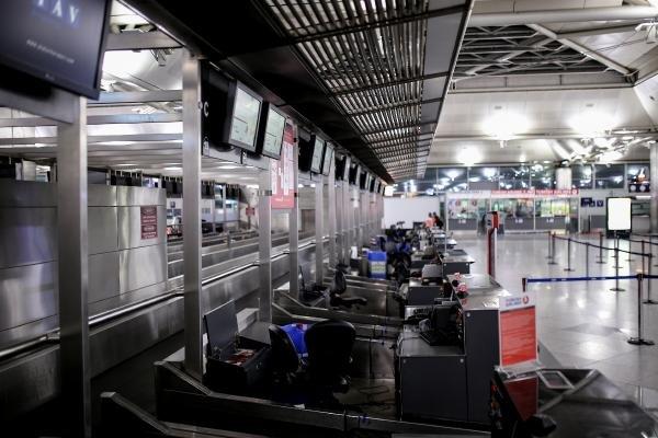 Atatürk Havalimanı'na gözyaşlarıyla veda