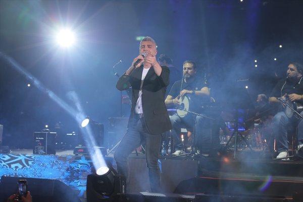 İsrail'de Özcan Deniz konserine yoğun ilgi