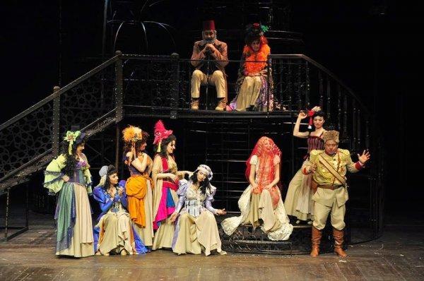 Şekerpare tiyatroda