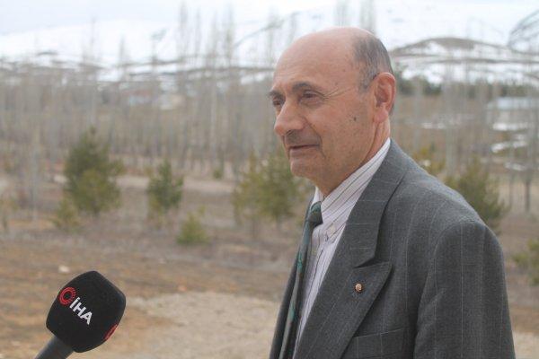 Bayburt'ta köyün ‘doktor’ muhtarı