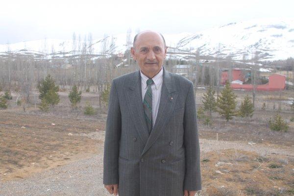 Bayburt'ta köyün ‘doktor’ muhtarı