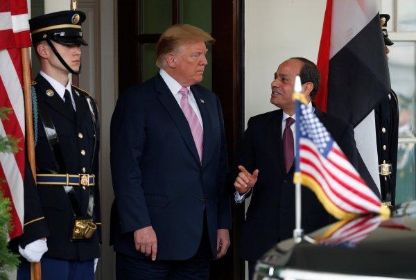 Trump Sisi ile bir araya geldi