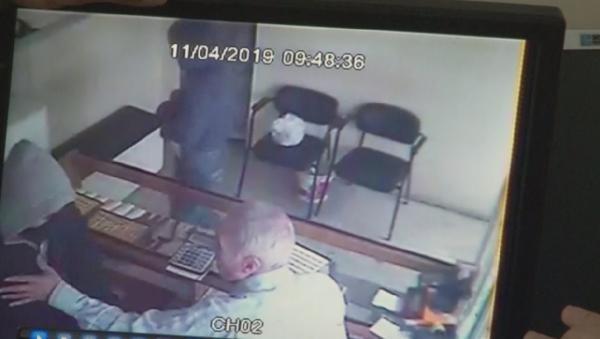 Bursa'daki kuyumcu soygunu anbean görüntülendi