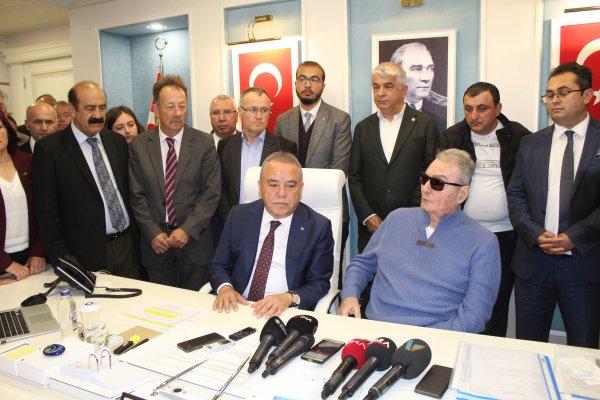 Deniz Baykal: Her seçim bir yenilenmedir