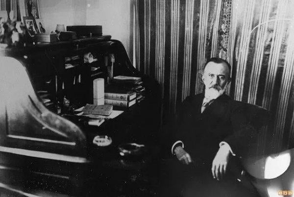 Abdülhak Hamid Tarhan ve ölümsüz eseri Makber’in hikayesi