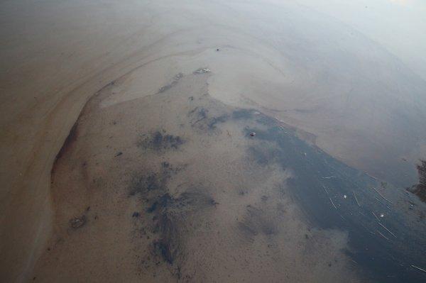 Otlu Çayı ziftlendi