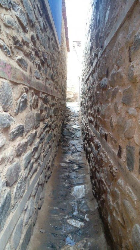 Cin aralığı sokağından iki kişi geçemiyor