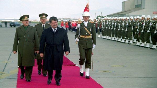 Cumhurbaşkanı Erdoğan'dan Özal mesajı