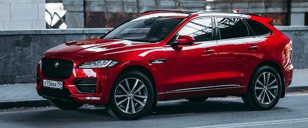 Jaguar F-Pace yeni teknolojisiyle büyülüyor