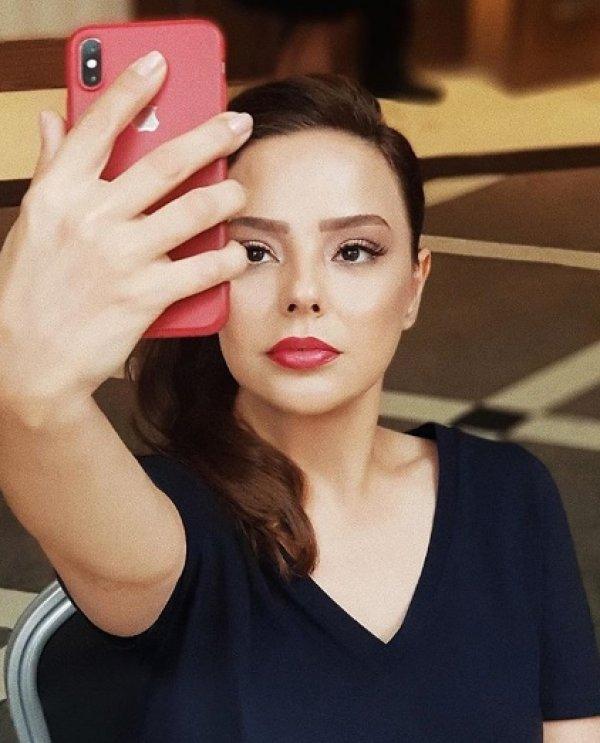 Ebru Gündeş: İşte tarihteki ilk saltbae