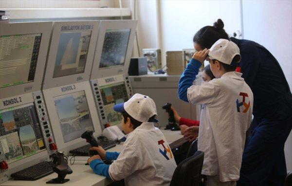 23 Nisan çocukları SİHA uçurdu