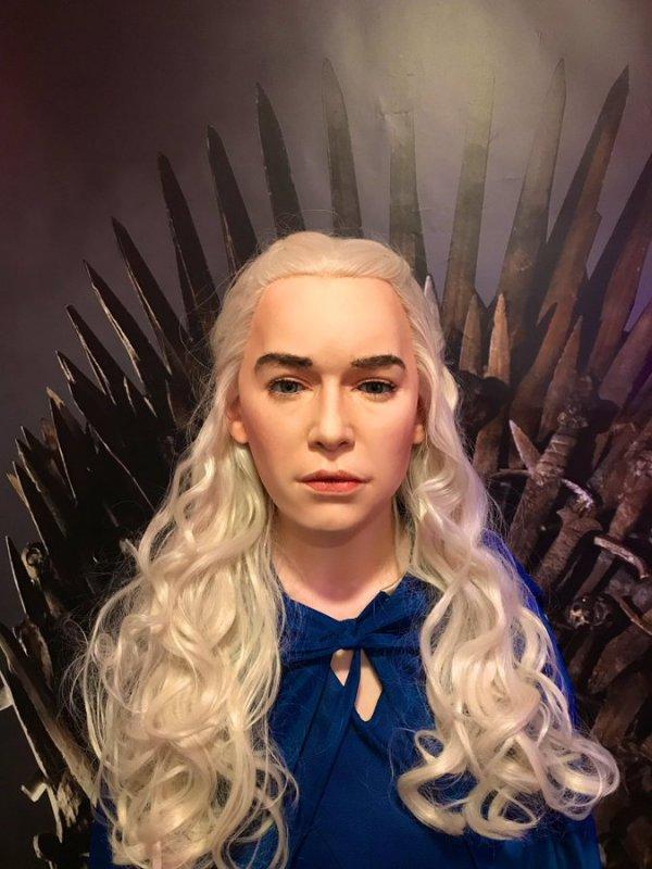 Khaleesi'nin heykeline tepki