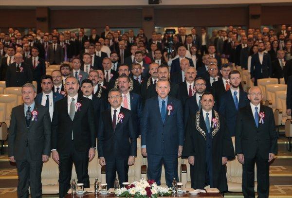 Kılıçdaroğlu ile Erdoğan el sıkıştı