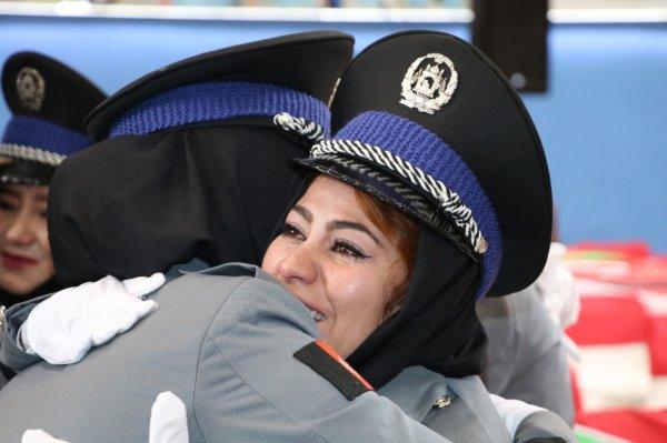 Afgan polisler Sivas'ta mezun oldu