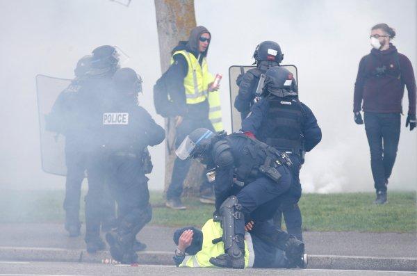 Rennes teknik direktörü Macron'un elini sıkmadı