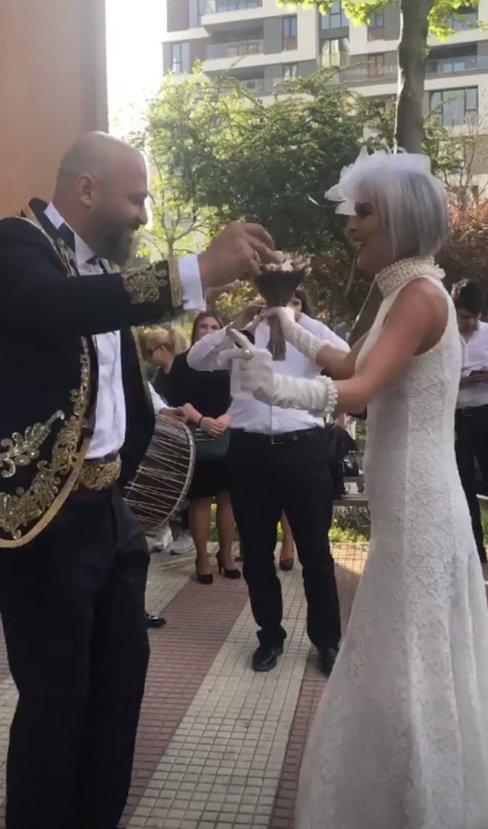 İpek Tanrıyar evlendi