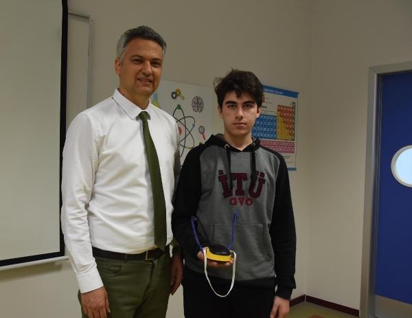 Çene ile çalışan mause icat etti