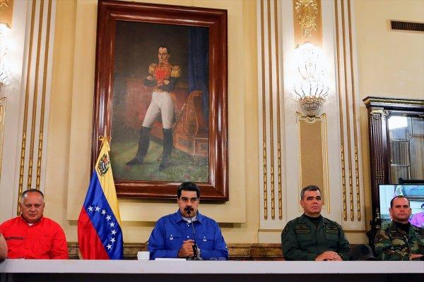 Venezuela Devlet Başkanı Maduro: Asker kandırıldı