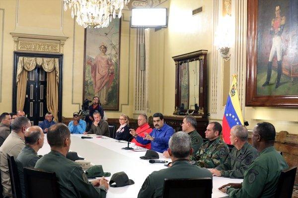Venezuela Devlet Başkanı Maduro: Asker kandırıldı