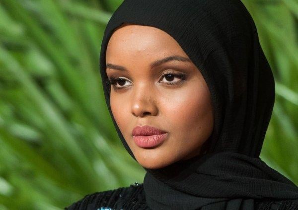 Dünyanın ilk tesettürlü modeli: Halima Aden