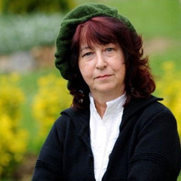 Güzele Bakan Karınca - Sevinç Çokum