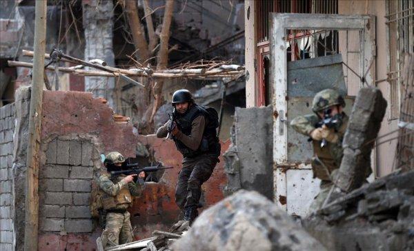 YPG ve PKK nisan ayında ağır darbe aldı