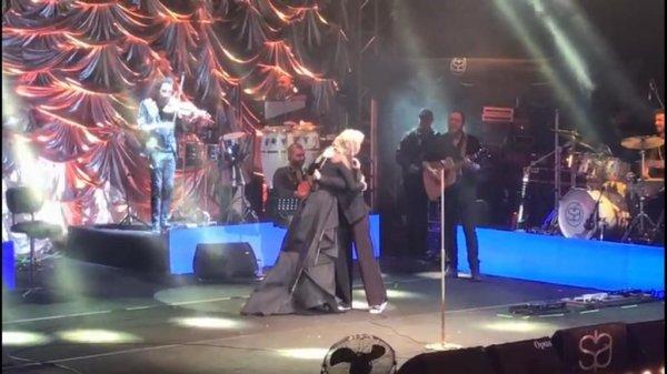 Sıla Adana'da konser verdi
