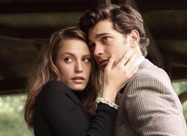 Çağatay Ulusoy, Serenay Sarıkaya'yı beğendi