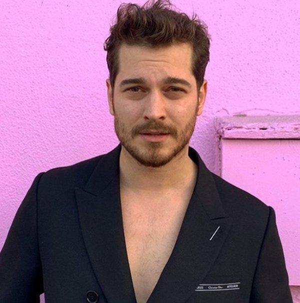 Çağatay Ulusoy, Serenay Sarıkaya'yı beğendi