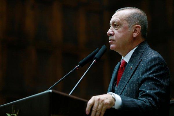 Erdoğan: Ekonomideki dalgalanmayı atlatacağız