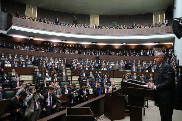 Erdoğan: Ekonomideki dalgalanmayı atlatacağız