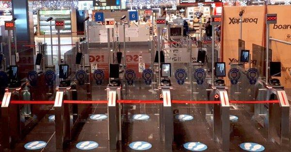 Pasaport kontrolünü 18 saniyeye düşüren sistem