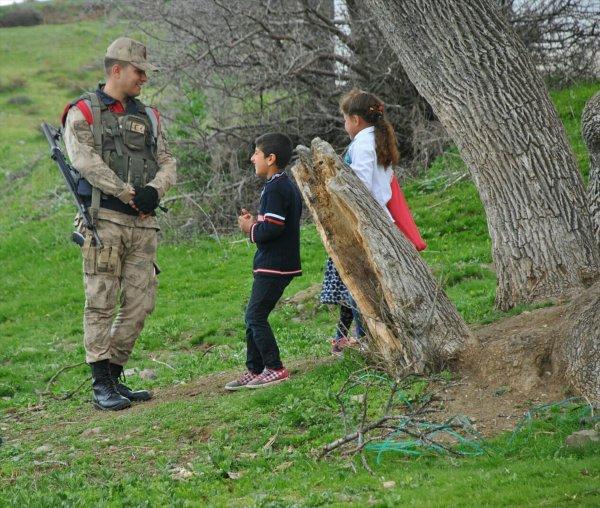 Van'da 'Ben Daha Çocuğum' Projesi