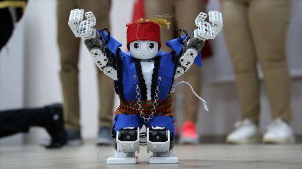 Harmandalı oynayan robot Manisa'ya birincilik getirdi