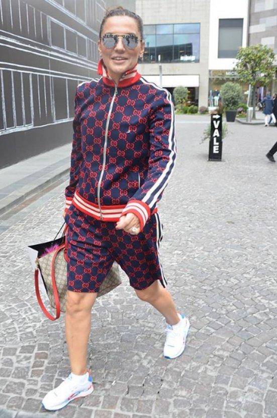 Demet Akalın: Abartılı hayatlar yaşamıyoruz