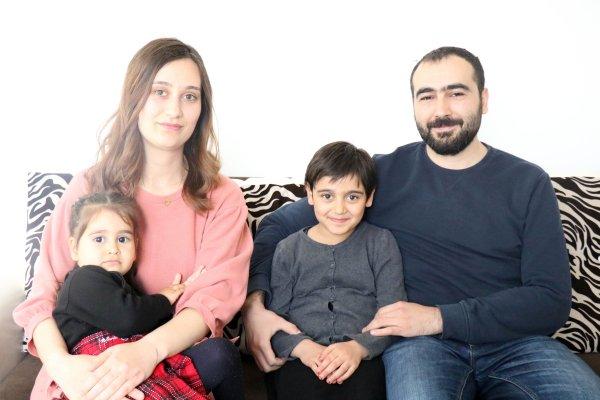 Köpeğin önüne atlayan anne, yılın annesi ödülünü aldı