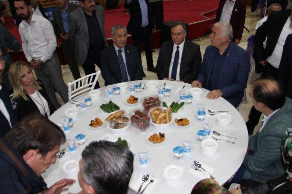 Bülent Arınç: Asıl gövdeden ayrılan başarılı olamaz