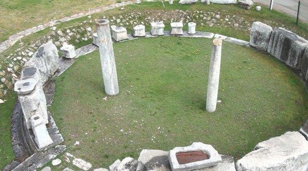 Dünyanın ilk borsa binası ilgi görüyor