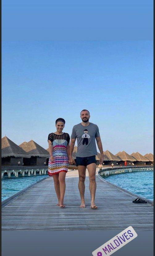 Demet Akalın Maldivler'de