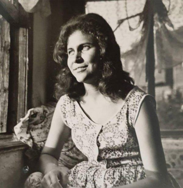 Deniz Akkaya Anneler Günü'nde büyük acı yaşadı