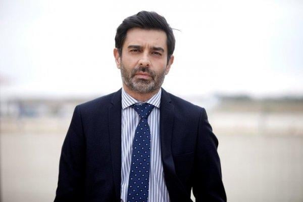 Cansel Elçin striptizci oluyor