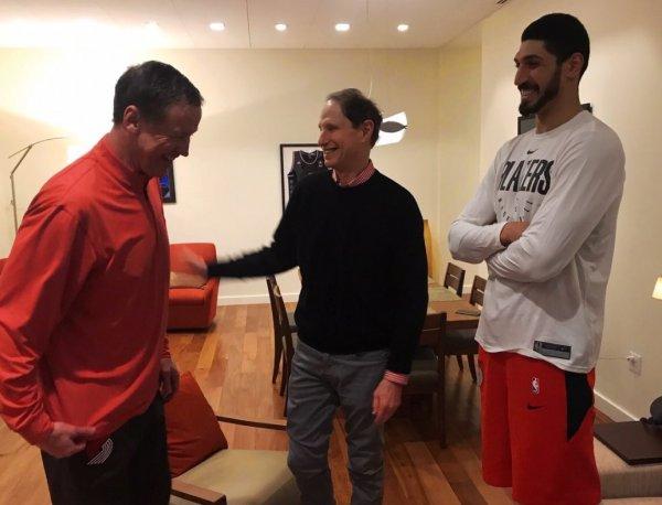 ABD'li senatör, FETÖ'cü Enes için mektup yazdı