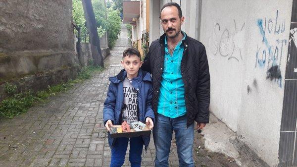 2 gün uğraştığı ödeve zarar verenleri polise bildirdi