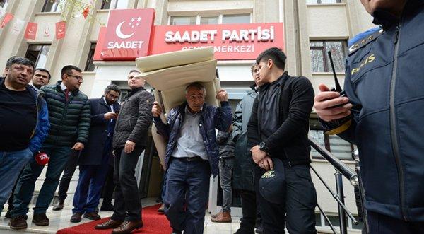 Temel Karamollaoğlu genel merkez binası için para istedi