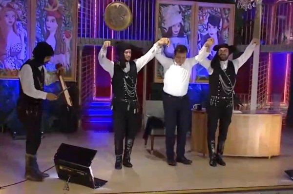 Ekrem İmamoğlu canlı yayında horon oynadı