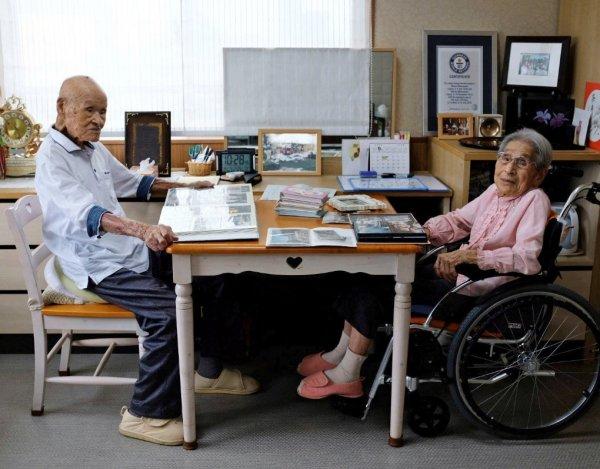 Dünyanın en yaşlı çiftinin erkeği 108 yaşında öldü