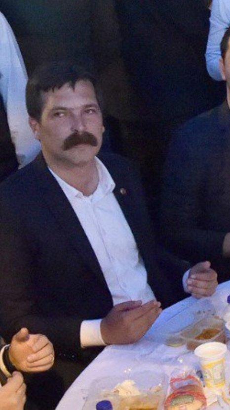 Erkan Baş iftar sofrasında